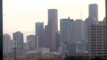 Weather camera view of St Thomas High School.