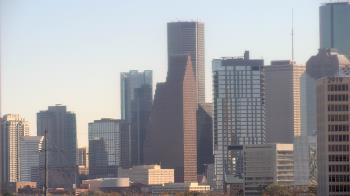 Weather camera view of St Thomas High School.