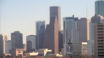 Weather camera view of St Thomas High School.