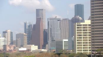 Weather camera view of St Thomas High School.