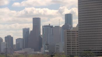 Weather camera view of St Thomas High School.