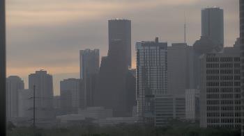 Weather camera view of St Thomas High School.