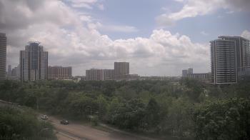 Weather camera view of St Thomas High School.