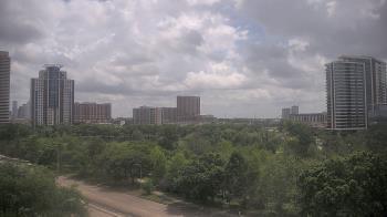 Weather camera view of St Thomas High School.