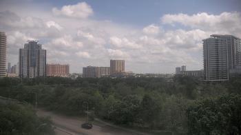 Weather camera view of St Thomas High School.