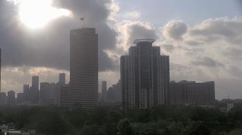 Weather camera view of St Thomas High School.