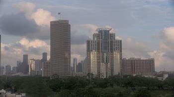 Weather camera view of St Thomas High School.