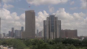 Weather camera view of St Thomas High School.