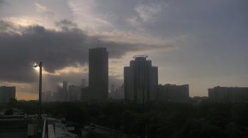 Weather camera view of St Thomas High School.