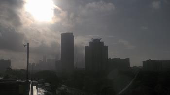 Weather camera view of St Thomas High School.