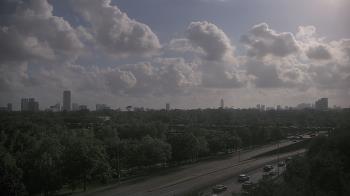 Weather camera view of St Thomas High School.