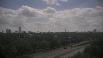 Weather camera view of St Thomas High School.