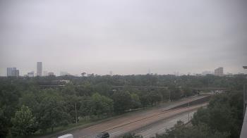 Weather camera view of St Thomas High School.