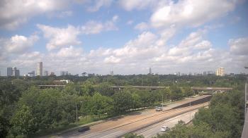 Weather camera view of St Thomas High School.