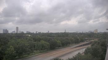 Weather camera view of St Thomas High School.