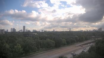 Weather camera view of St Thomas High School.
