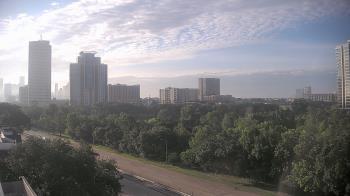 Weather camera view of St Thomas High School.