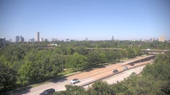 Weather camera view of St Thomas High School.