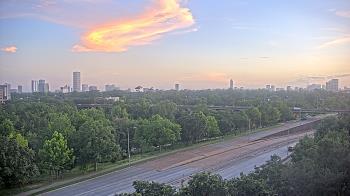 Weather camera view of St Thomas High School.