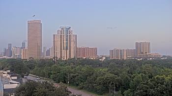Weather camera view of St Thomas High School.