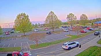 Weather camera view of Cloverleaf ES.