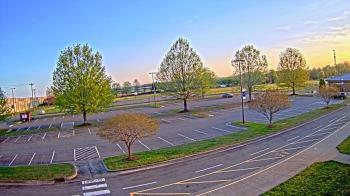 Weather camera view of Cloverleaf ES.