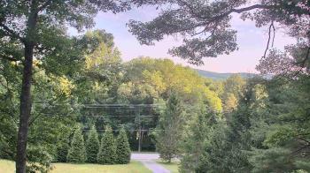 Weather camera view of Sky Valley Lodge.