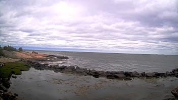 Weather camera view of Outer Island  (Thimble Island Group).