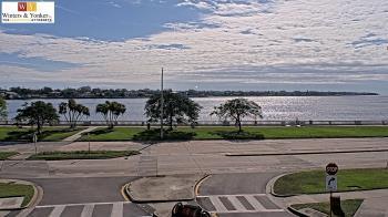 Weather camera view of Winter & Yonker P.A..