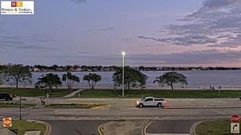 Weather camera view of Winter & Yonker P.A..