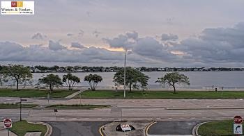 Weather camera view of Winter & Yonker P.A..