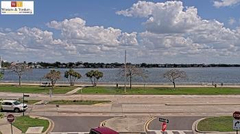 Weather camera view of Winter & Yonker P.A..