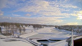 Weather camera view of The Royal Fox Country Club.