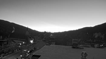 Weather camera view of Line Mountain ES Trevorton.