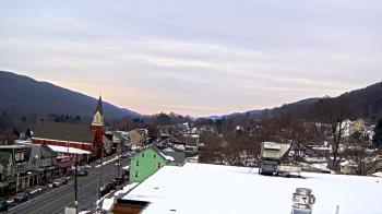 Weather camera view of Line Mountain ES Trevorton.