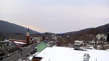 Weather camera view of Line Mountain ES Trevorton.