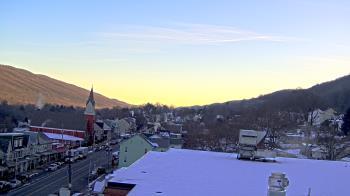 Weather camera view of Line Mountain ES Trevorton.