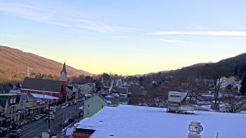 Weather camera view of Line Mountain ES Trevorton.