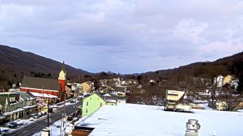 Weather camera view of Line Mountain ES Trevorton.