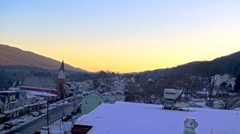 Weather camera view of Line Mountain ES Trevorton.