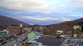 Weather camera view of Line Mountain ES Trevorton.