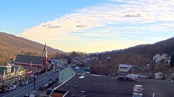 Weather camera view of Line Mountain ES Trevorton.