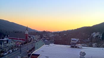 Weather camera view of Line Mountain ES Trevorton.