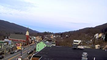 Weather camera view of Line Mountain ES Trevorton.