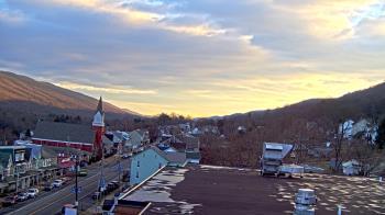 Weather camera view of Line Mountain ES Trevorton.