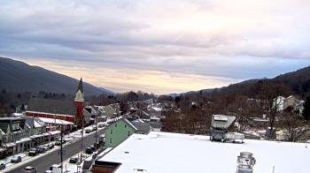 Weather camera view of Line Mountain ES Trevorton.