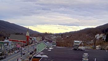 Weather camera view of Line Mountain ES Trevorton.