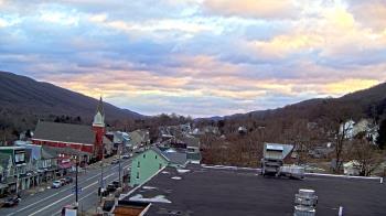 Weather camera view of Line Mountain ES Trevorton.