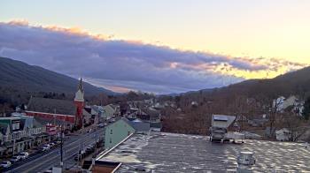 Weather camera view of Line Mountain ES Trevorton.