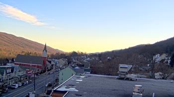 Weather camera view of Line Mountain ES Trevorton.